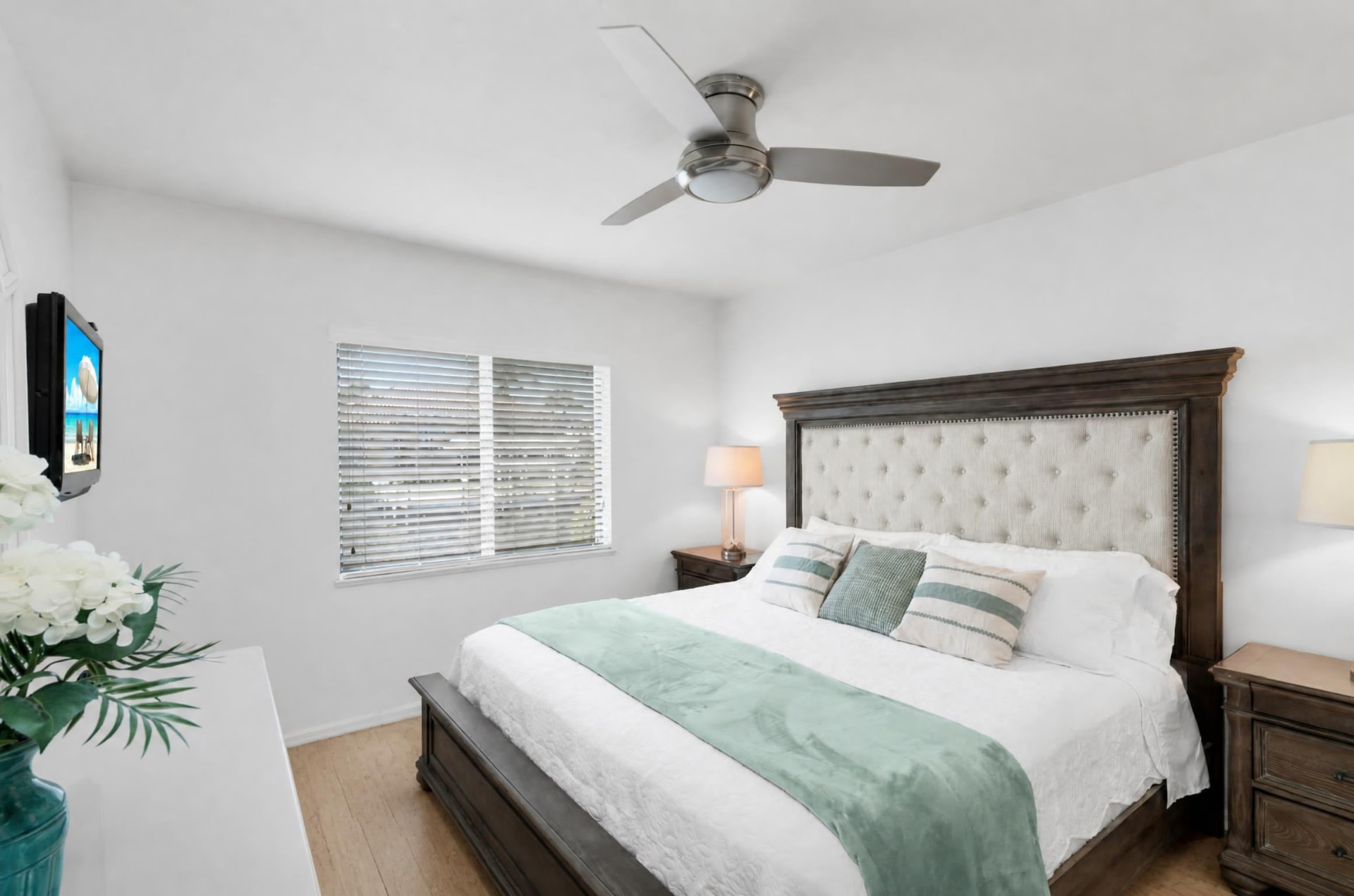 Second bedroom with king bed at Pirates Cove Marco Island